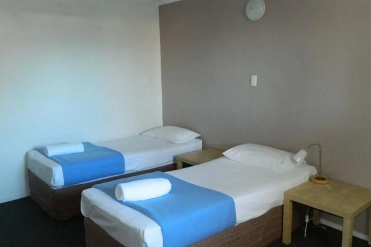 *** Motel Sunshine Beach Resort Miami Australia